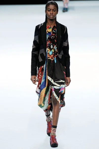 Look 37